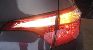 Etika Menggunakan Lampu Hazard yang Benar: Panduan Lengkap untuk Keselamatan Berkendara