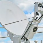Jelajahi Tanpa Batas: Panduan Lengkap Koneksi Internet Satelit untuk Traveling ke Pedalaman